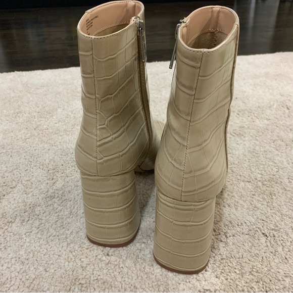 Charles by Charles David - Teigan Boots - Picture 5 of 6